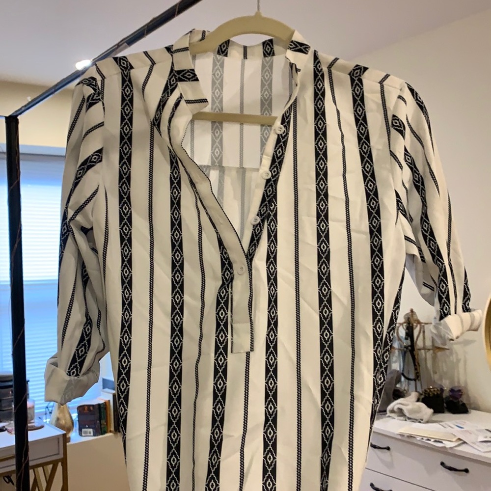 Lightweight dress shirt